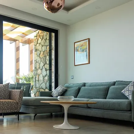 Daire Modern And Luxurious In A Prime