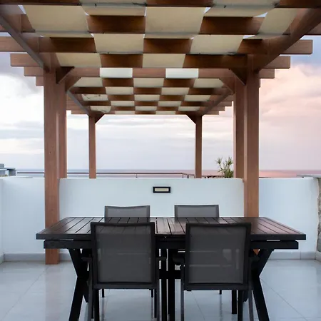 Modern And Luxurious In A Prime *