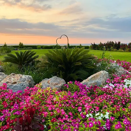 Modern And Luxurious In A Prime * Girne