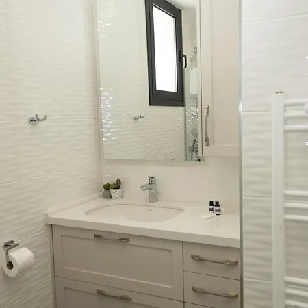 Daire Modern And Luxurious In A Prime
